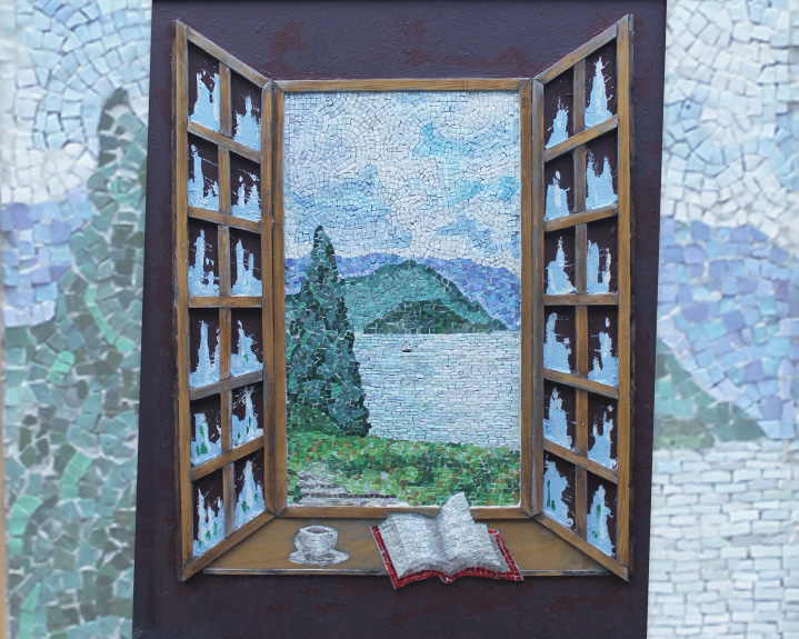 Una finestra vista lago - Mosaico 2020